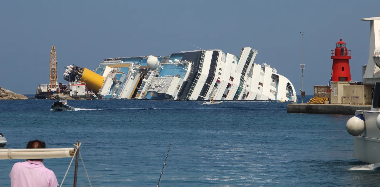 Das schlimmste nautische Unglück in der Geschichte - Costa Concordia vor Giglio